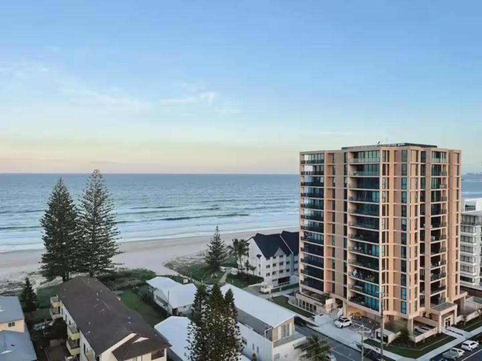 Luxury Beachside Apartment
