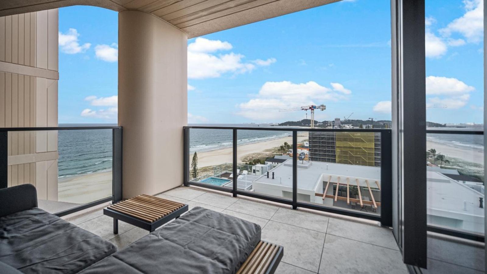 Luxury Beachside *